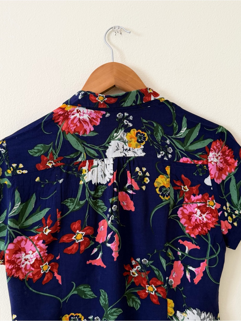 Anthropologie Navy Floral Button-Front Tie Short-Sleeve Top - Picture 6 of 8